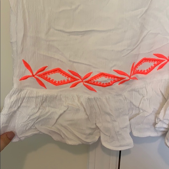 White crop top - Picture 2 of 3